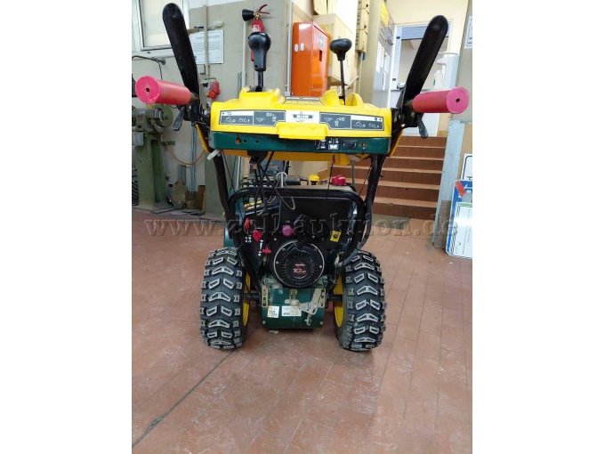 Bild 2:
Ansicht von der Antriebsseite mit sehr gutem Reifenprofil