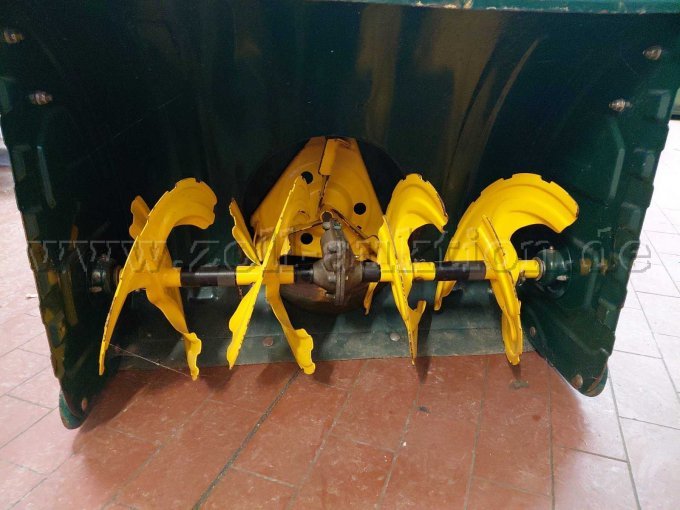 Bild 8:
Nahaufnahme der Fräseinheit mit geringen Gebrauchsspuren