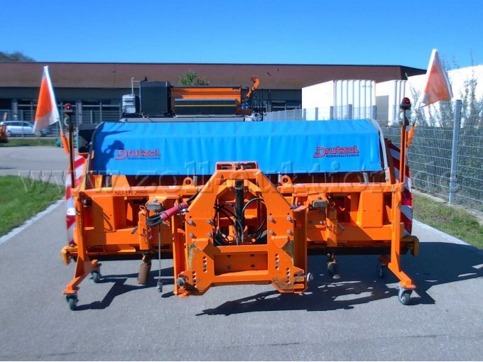 Schneepflug - Harald Drutzel - DVP-4.34A - von hinten mit Anbauplatte