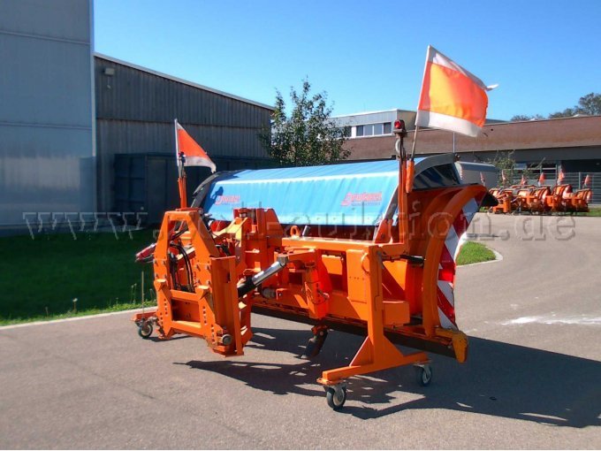 Schneepflug - Harald Drutzel - DVP-4.34A - von rechts hinten