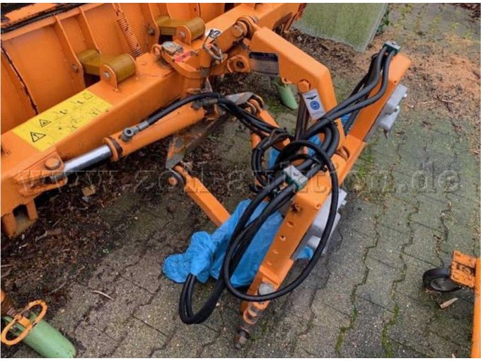 Hydrauliktechnik seitlich links