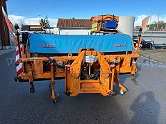 Schneepflug von hinten mit Anbauplatte