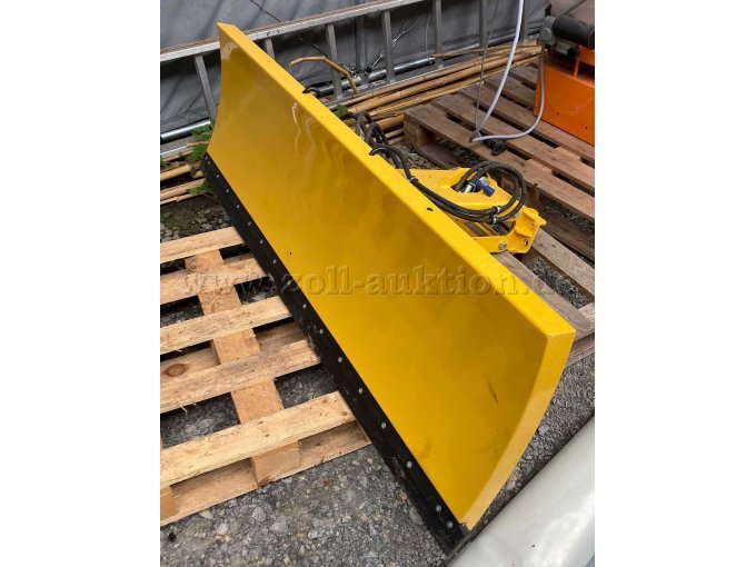 Schneepflug für Alkè Elektrofahrzeuge von vorne