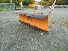 Schneeräumschild vorne