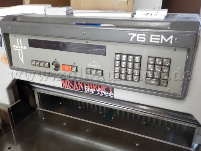 1 snijmachine Polar type 76 EM – foto 4 – kavel bij Zoll-Auktion, Nürnberg