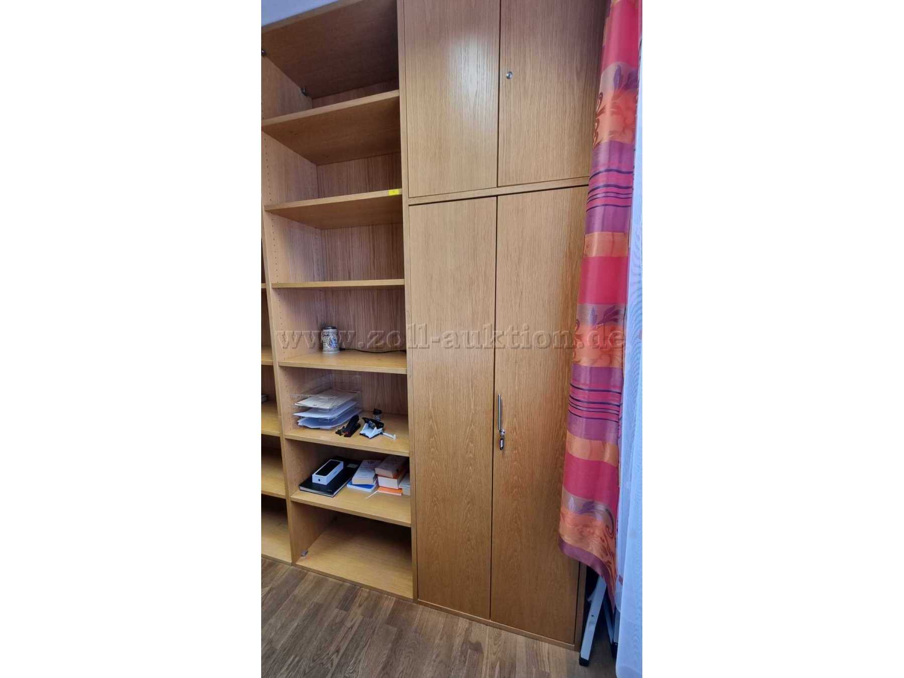 Schrankwand (Abgabe ohne Inhalt)