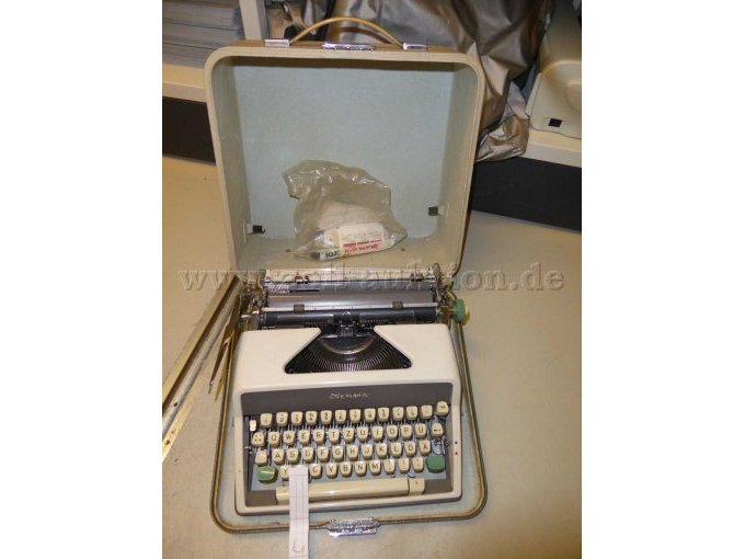 Schreibmaschine Optima incl. Koffer