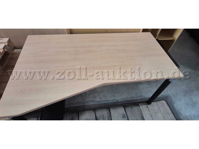 Draufsicht der Tischplatte.
Ablösung an Vorderseite (mittig) der Tischplatte