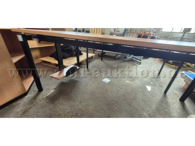 Frontansicht und Gestellansicht