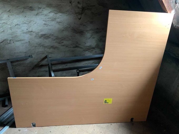 Tischplatte Unterseite