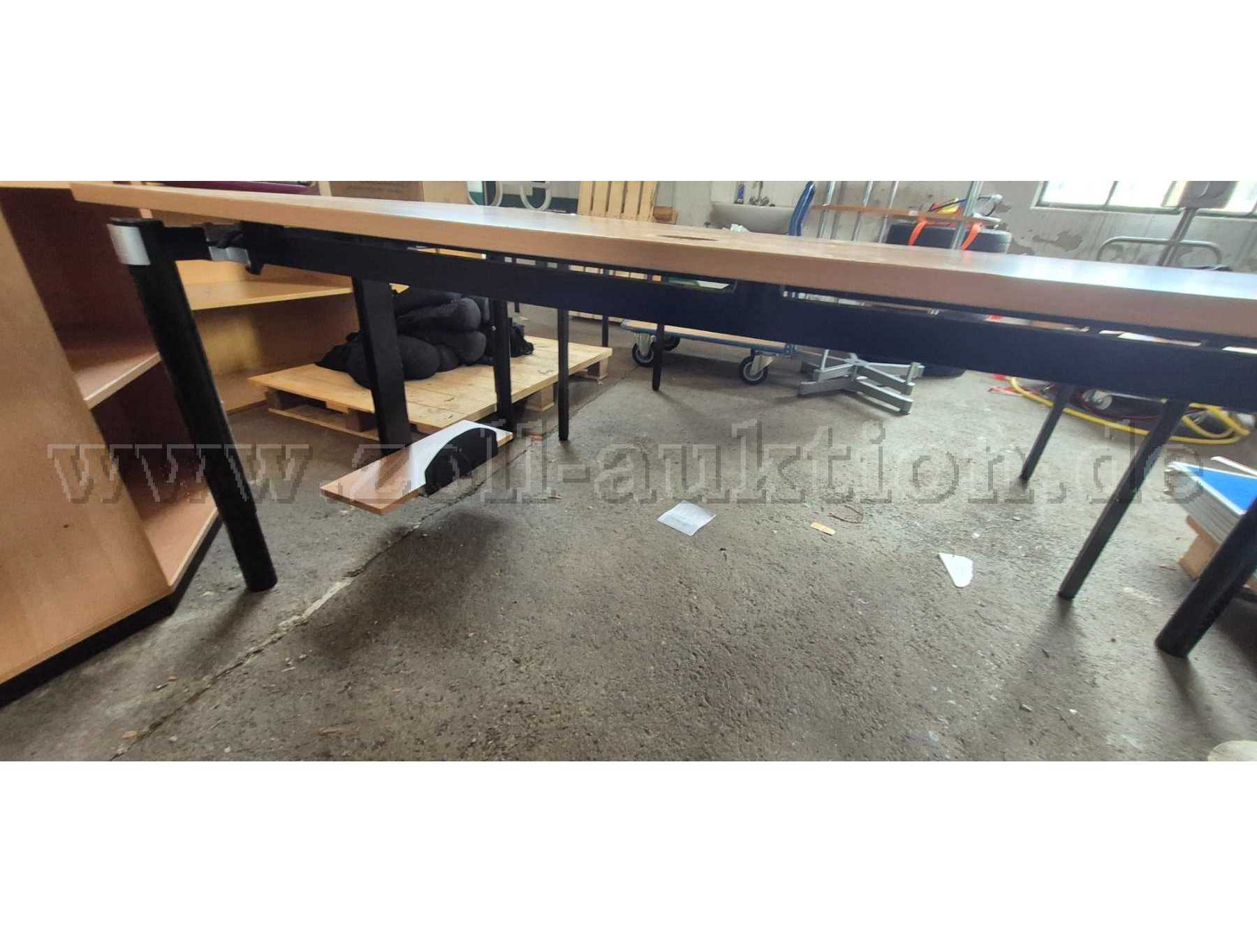 Frontansicht und Gestellansicht