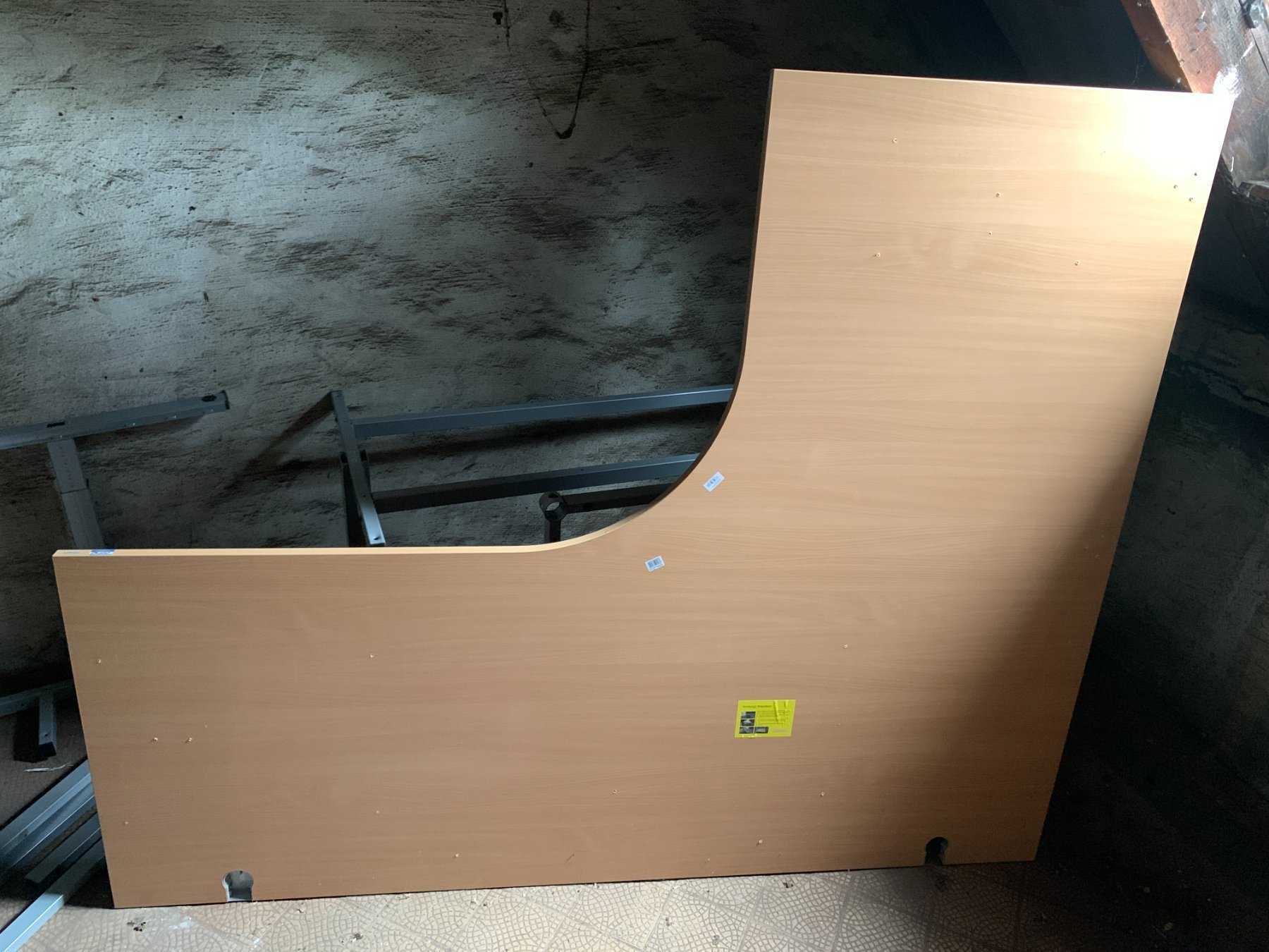 Tischplatte Unterseite