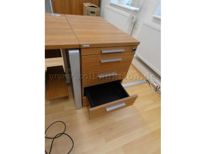 1 Schreibtisch-Kombination mit Standcontainer, Regal und Stehpult von Palmberg – foto 3 – kavel bij Zoll-Auktion, Dippoldiswalde