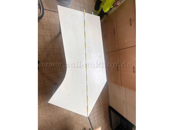 Tisch längste Fläche