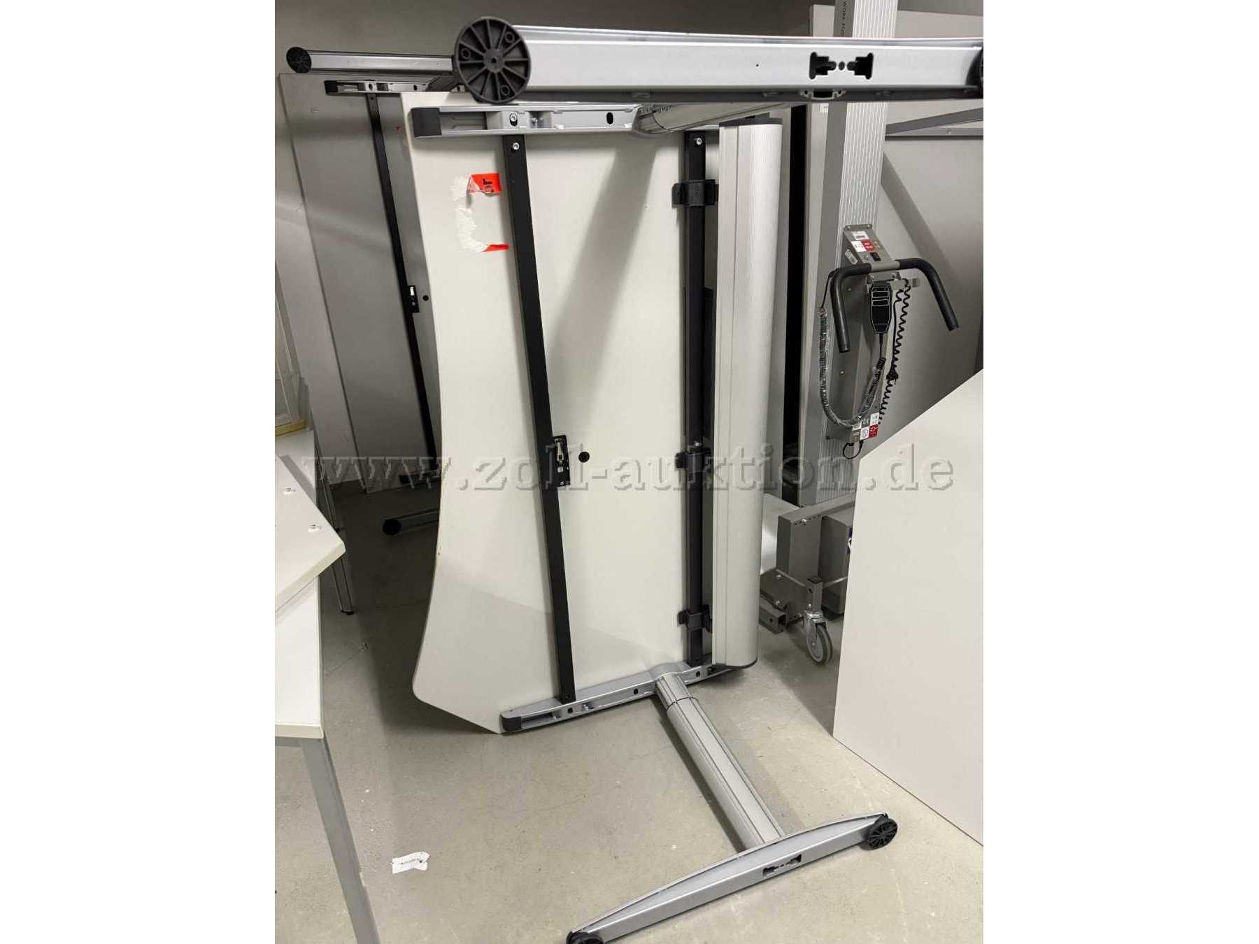 Schreibtisch mit halber Rundung