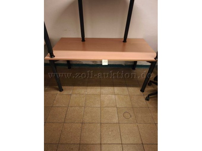 Schreibtisch front