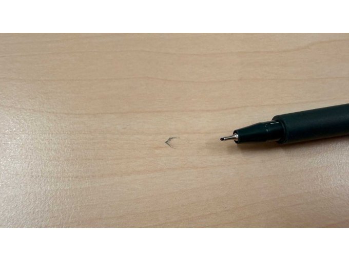 Kerbe in Tischplatte