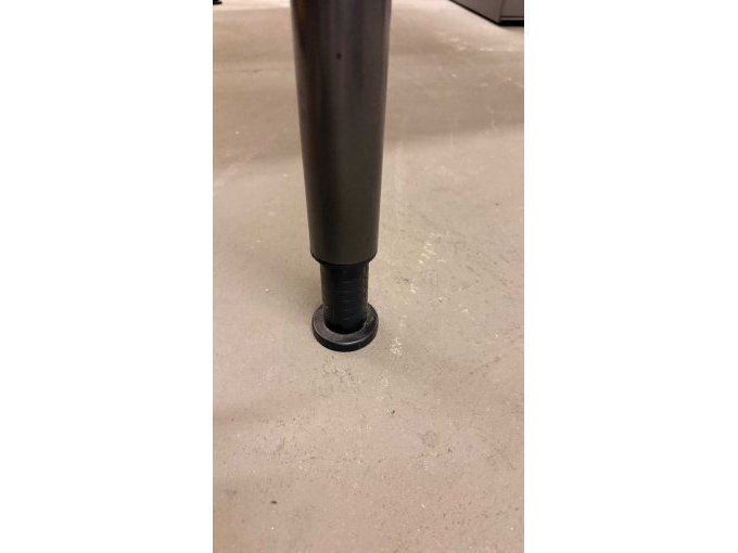 Ansicht höhenverstellbarer Fuß