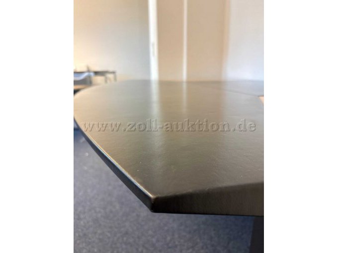 Detailansicht Oberseite Tischplatte - Beschädigung Lederoberfläche