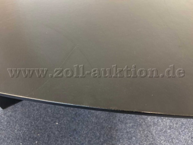 Detailansicht Oberseite Tischplatte - Beschädigung Lederoberfläche