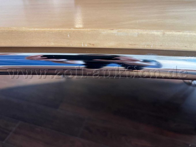 Detailansicht Kratzer Tischplatte