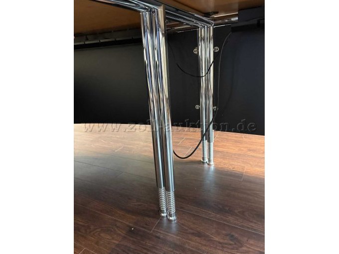 Detailansicht Fußgestell