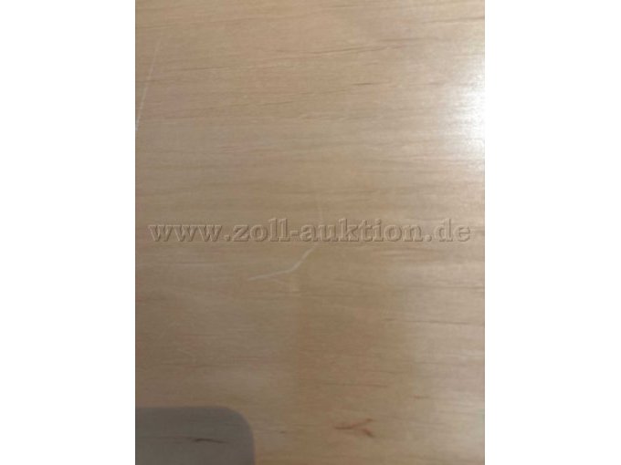 Detailansicht Kratzer Tischplatte