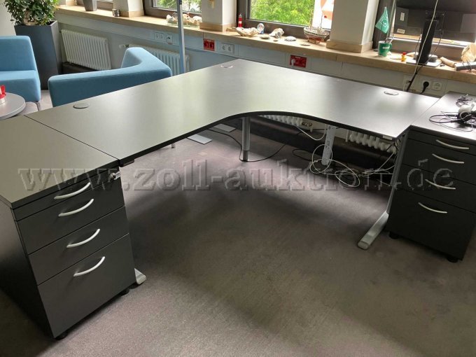 Schreibtisch
