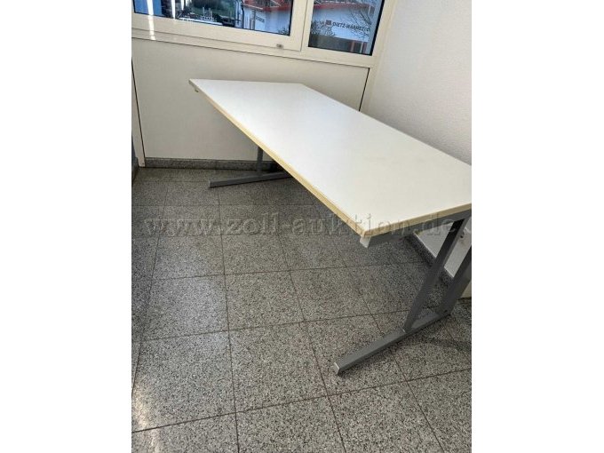 Schreibtisch