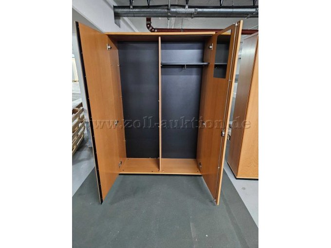Schrank offen