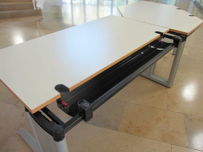 Schreibtischkombination Kabelkanal