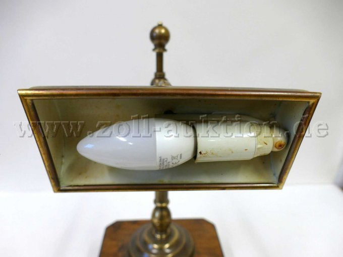 Ansicht Lampe mit Leuchtmittel