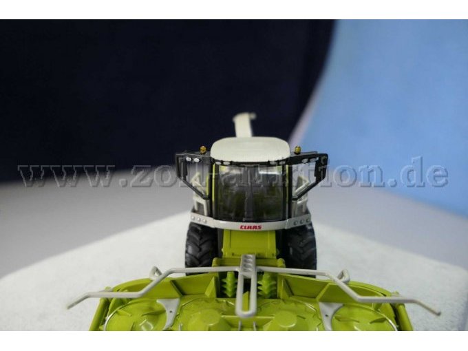 Schuco 1:87 Maishäcksler Claas Jaguar 960 Ansicht von der Kabine