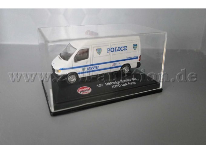 Schuco Modellauto MB/Dodge Sprinter Van NYPD Task Force, 1:87 Ansicht von der Seite