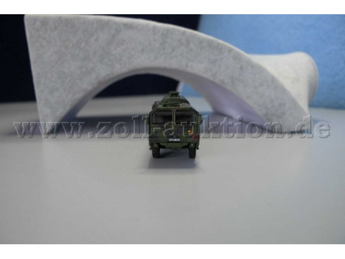 Schuco Tank-Lkw Bundeswehr MAN 5t gl KAT1, 1:87 Ansicht von vorne