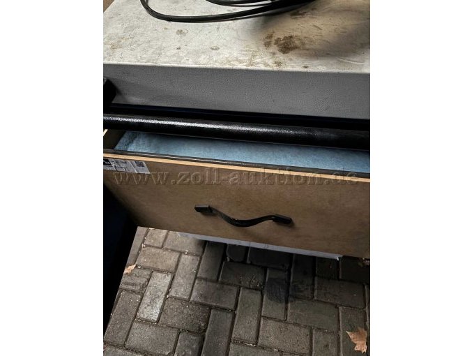 Blick auf den innenliegenden Schubkasten