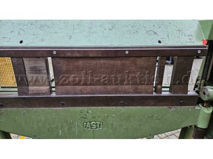 Vorderansicht II der Schwenkbiegemaschine