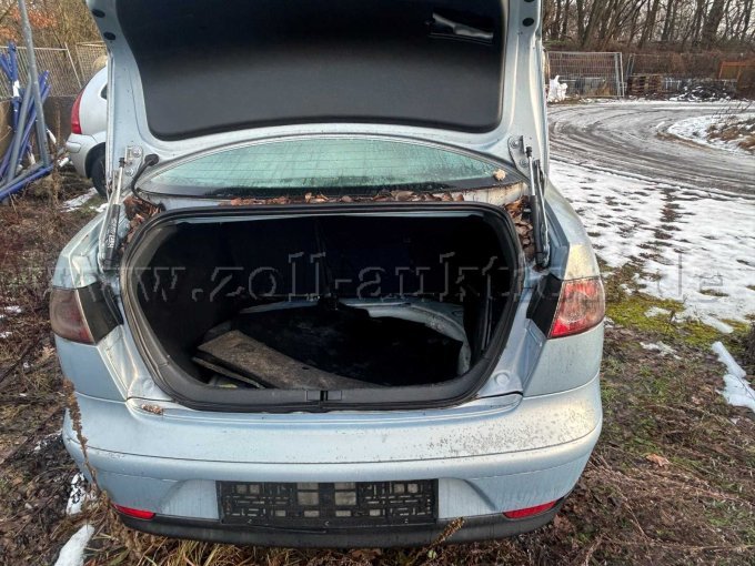 1 Seat Cordoba mit Schlüssel – foto 10 – kavel bij Zoll-Auktion, Hennigsdorf