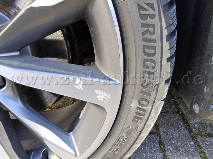 Winterradsatz Felge vorne links glanzgedreht zerkratzt
