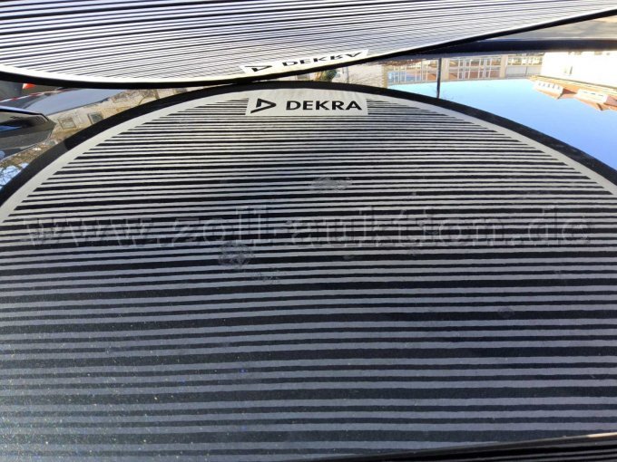 Karosserie Lackanhaftungen