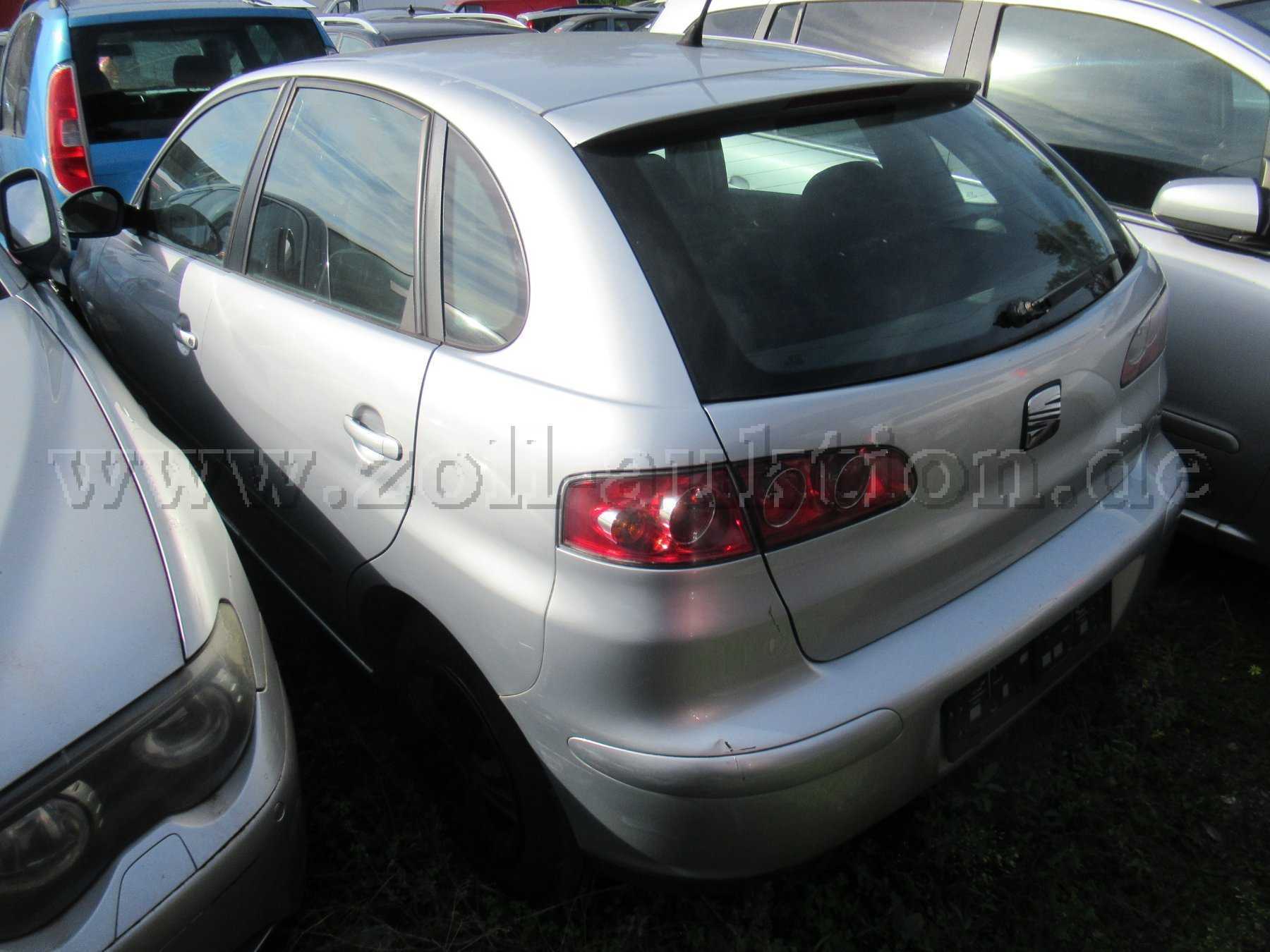 Fahrerseite hinten