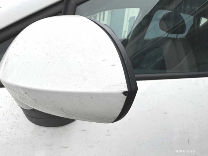Verschürfung an der Spiegelkappe