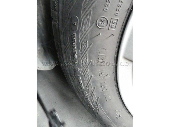 Bereifung (rundum gutes Profil, keine Risse, jedoch DOT 4311