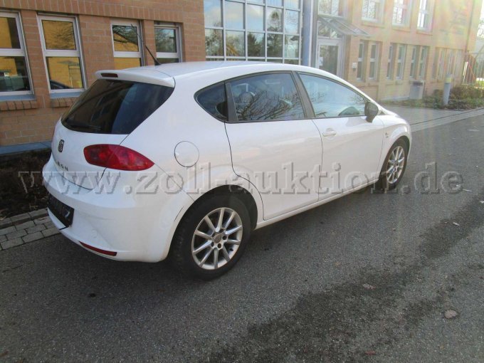 Aussen rechts hinten