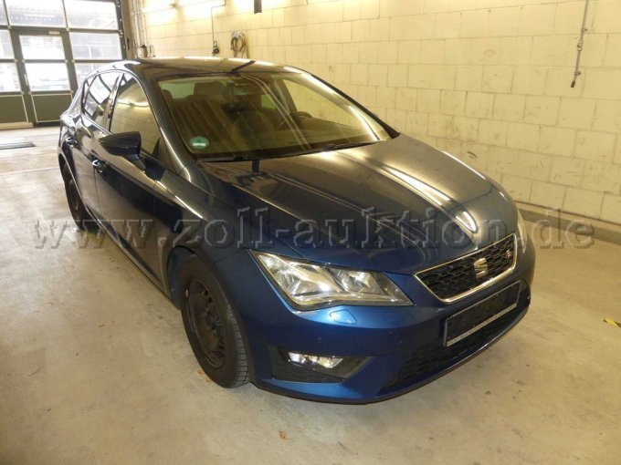 Ansicht Seat Leon vorne seitlich Beifahrerseite