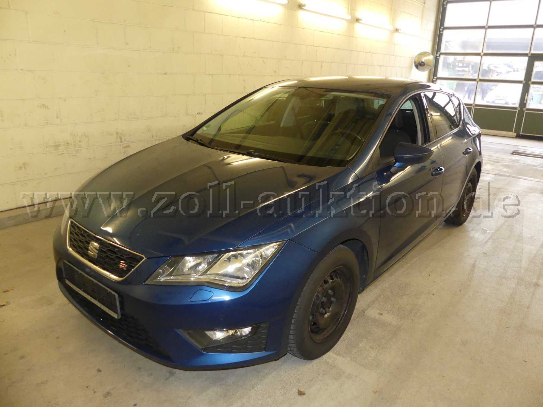 Ansicht Seat Leon vorne seitlich Fahrerseite