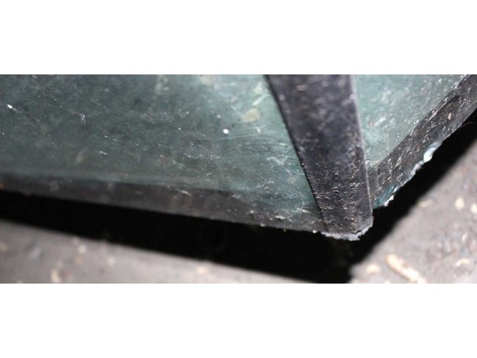 Defekte Scheibe außen