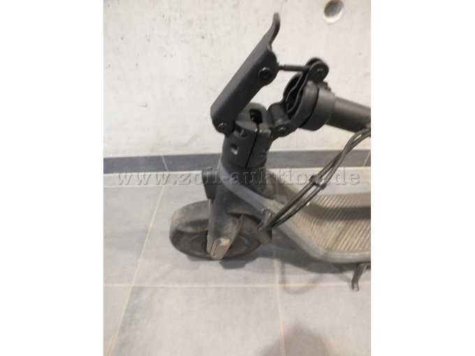 1 Segway "Ninebot KickScooter E2" met oplader – foto 9 – kavel bij Zoll-Auktion, Paderborn