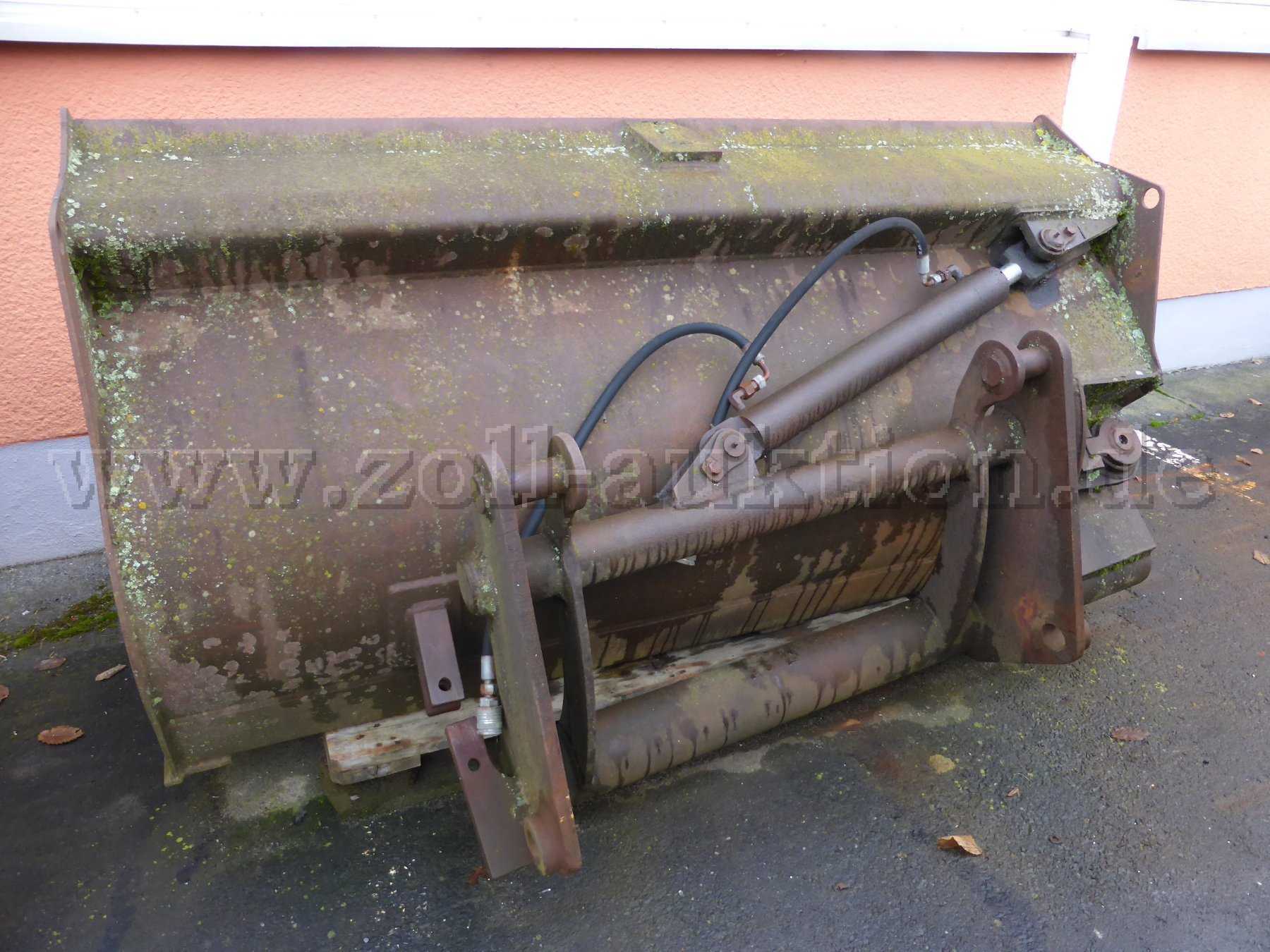 Seitenkippschaufel hinten