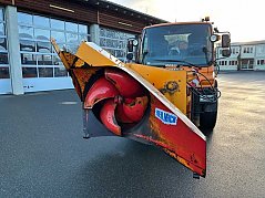 Vorderseite (am Unimog angebaut)